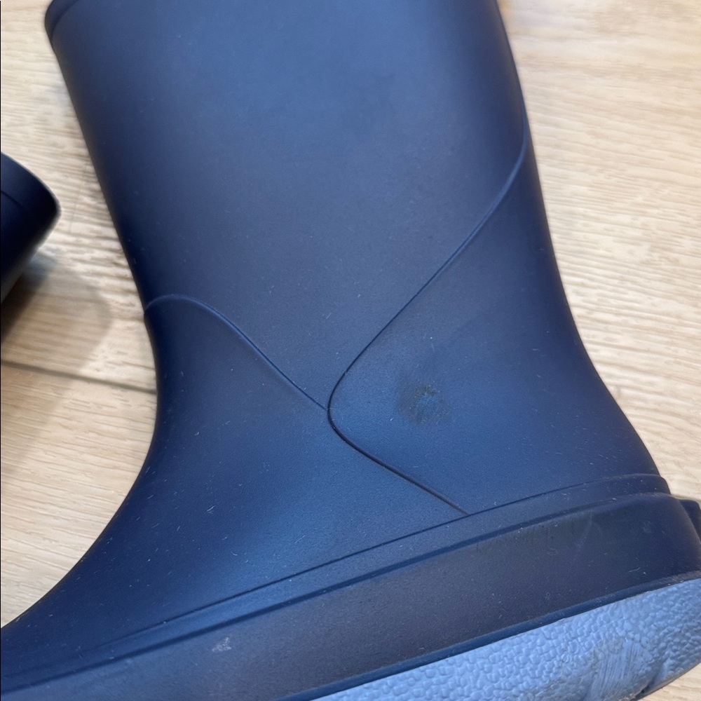 Boys Cat & Jack Rain boots. Used. Size 2Y. Color Blue. - Picture 4 of 10